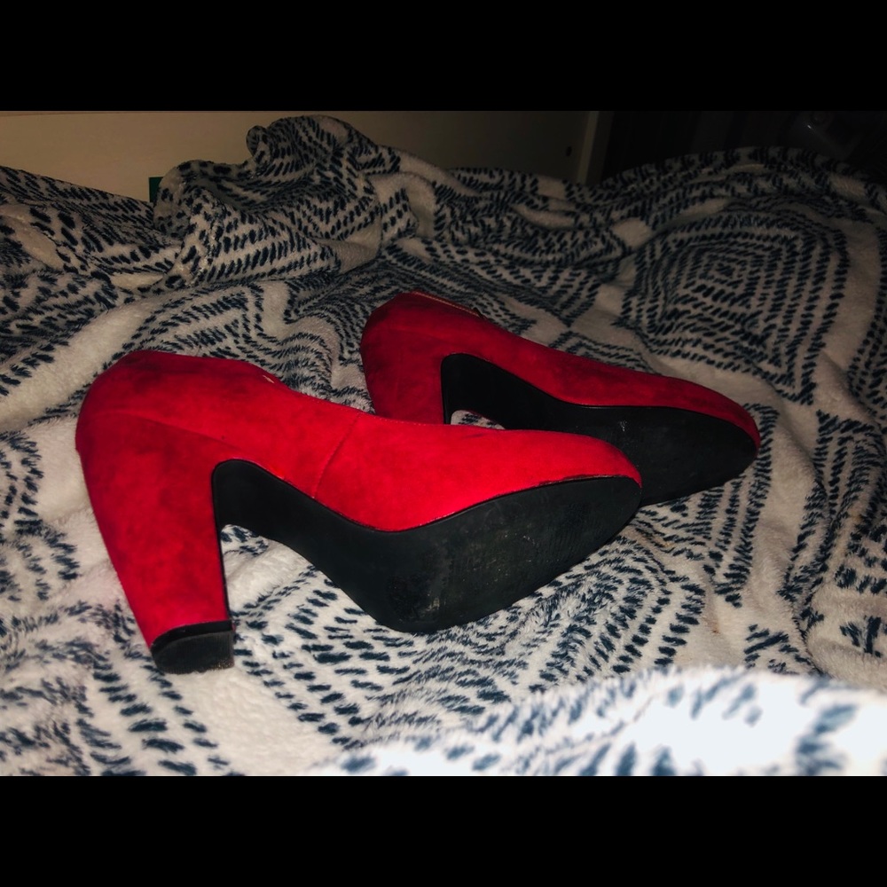 Red heels! - Picture 6 of 6